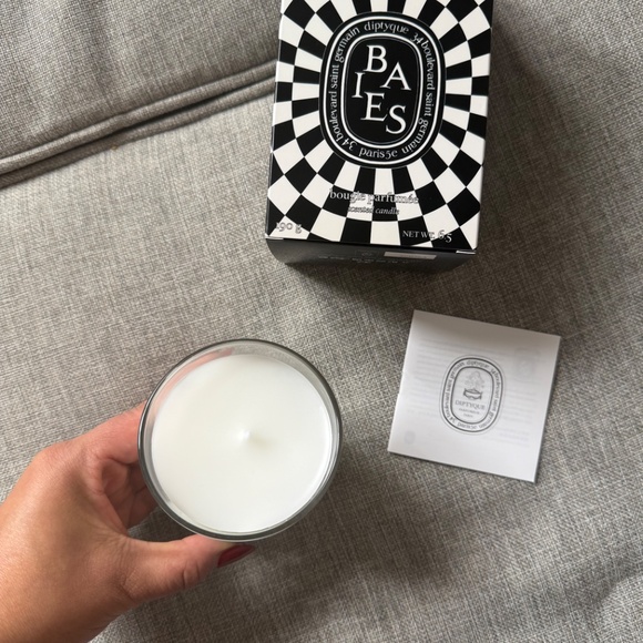 Diptyque Baies Candle - Picture 3 of 4